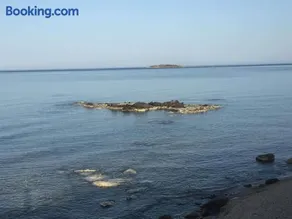 Coastal Charm - Sea View Room - Image 2