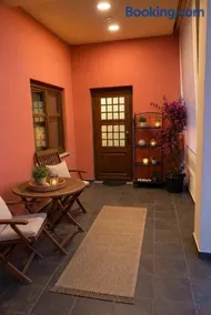 Casa Polyxeni -Elegant Stay in Vathi - Image 1