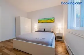 Newly Renovated 3BR 2BA Spacious and Modern - Image 2