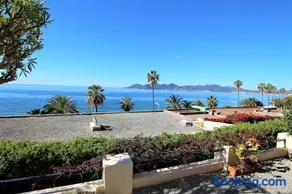 Sea View Apartment - Image 1