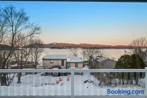 Phoenix Aerie Birds-Eye Harbor Views, Maritime Loft, Harbor Watch Sunrise Deck - Image 2