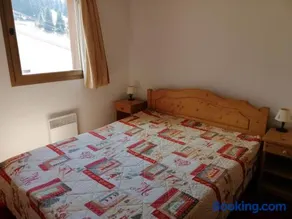 2 pièces confortables au pied des pistes avec parking privé - Image 1
