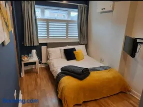 Double Room with ensuite close to silverstone - Image 1