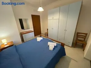 Sweet Summer House - Image 3