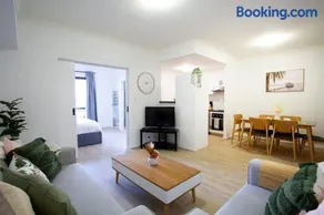 Chic 1BR Apt by RAC Arena w Pool & WiFi - Image 2