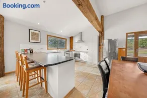 Bright Homestead - Image 5