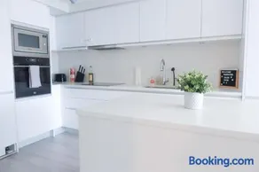 Olympic Village-Sleeps 5-AC Mtn & CityViews - Image 3