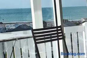 Grand loft de 60m2 très lumineux très belle vue sur mer - Image 2