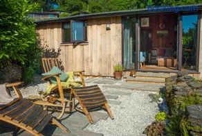 Little Kestrel Cabin - Image 4