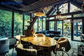 Art Lodge - Image 3