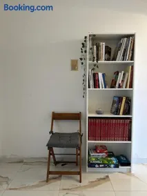 Sunny Beachfront Apartment - Image 3