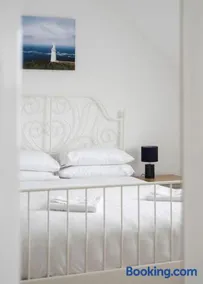 Modern newly refurbished house 10 minute walk from Lahinch - Image 1