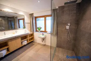 Chalet & Apartments Tiroler Bua - Image 1