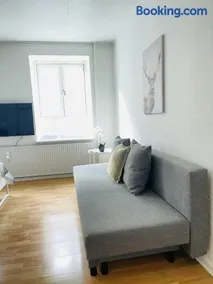 aday - Central Studio Apartment - Image 3