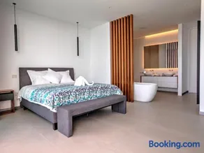 Villa Christal Pool & Sea View - Image 4
