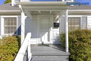 4BR House Minutes From BMS & Bristol Casino - Image 5