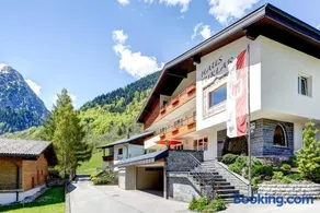 Haus Tuklar - Image 1