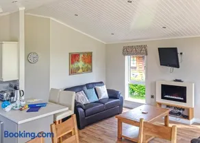 Langmere Lakes Lodges - Image 5