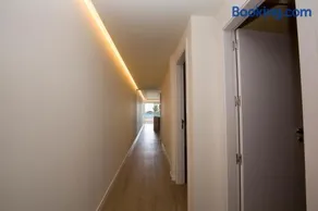 Luxury Ocean Beach Apartment - Image 5