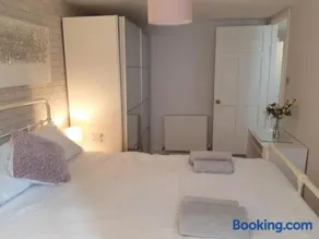 Chapel Street Retreat - Image 3