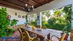 Spacious villa with private pool in Villamartin - Image 2