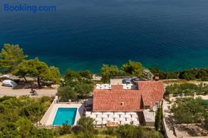 Seafront Stone Villa - Image 1