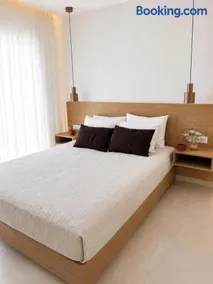 Oikos Apartments - Image 2