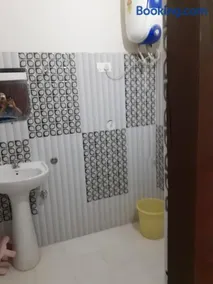 Hotel aasra guest house - Image 3