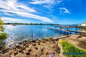 Luxury Caravan on Hastings River - Image 3