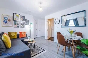 The Davidson Serviced Apartment Coventry - Image 3