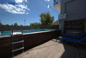 Dolce Vita Apartments - Spacious Renovated Apartments with Unique Decor Perfect for 4 in Laganas Ideal for Fun and Relaxation - Image 2