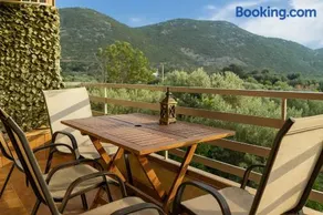 Spacious Cottage - Panoramic Sea & Mountain Views - Image 3