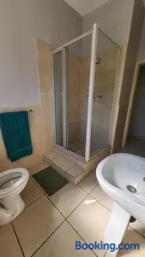 ENTIRE LUXURY APARTMENTS - Image 5