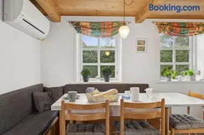 Cozy Holiday Home With A View Of The North Sea - Image 4
