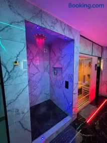 HIGHFIELD PRIVATE SPA APARTMENT - Image 4