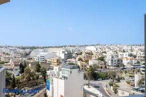 Offshore Suites Apartments in St Julians Centre - Image 2
