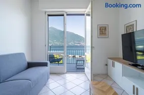 Aurora House · Balcone vista Lago Como · Parking - Image 2
