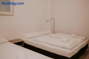 Hotel Garden - Image 2