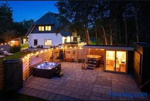 Theislandlife Vakantiehuis met privé jacuzzi en 3 B&B kamers - Image 1