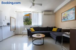 Urban Oasis Apartments l Prime Location Tel Aviv l By Bookiz - Image 4