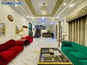 Shalimar Hotel - Image 1