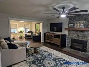 Maple Mountain Getaway - Image 2