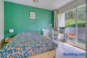 Hana Home 2 chambres Bougival parking privé proche A86 - Image 3