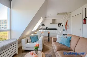 Perfect Stay Holiday, Sea View - Image 1