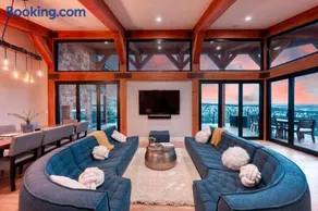Stunning Luxury Family Home Near Zion National Park - Image 2