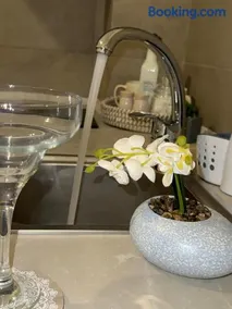 Apartment de Lux Craiova Jacuzzi Pat Rotund Semineu - Image 3