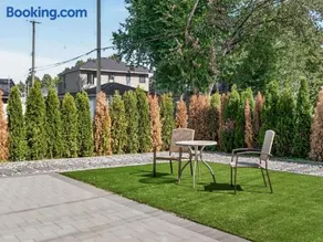 6BR 6 BA Entire Home with AC Prime Location - Image 2