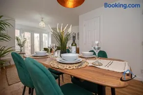 Ironside House, Thrapston king or twin beds, free parking, workspace, corporates, sleeps 8 - Image 5