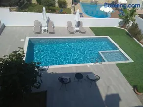 Raisakis Apartments - Image 2