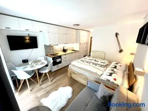 2022 Neu renoviert- Apartments Michaela - Image 1